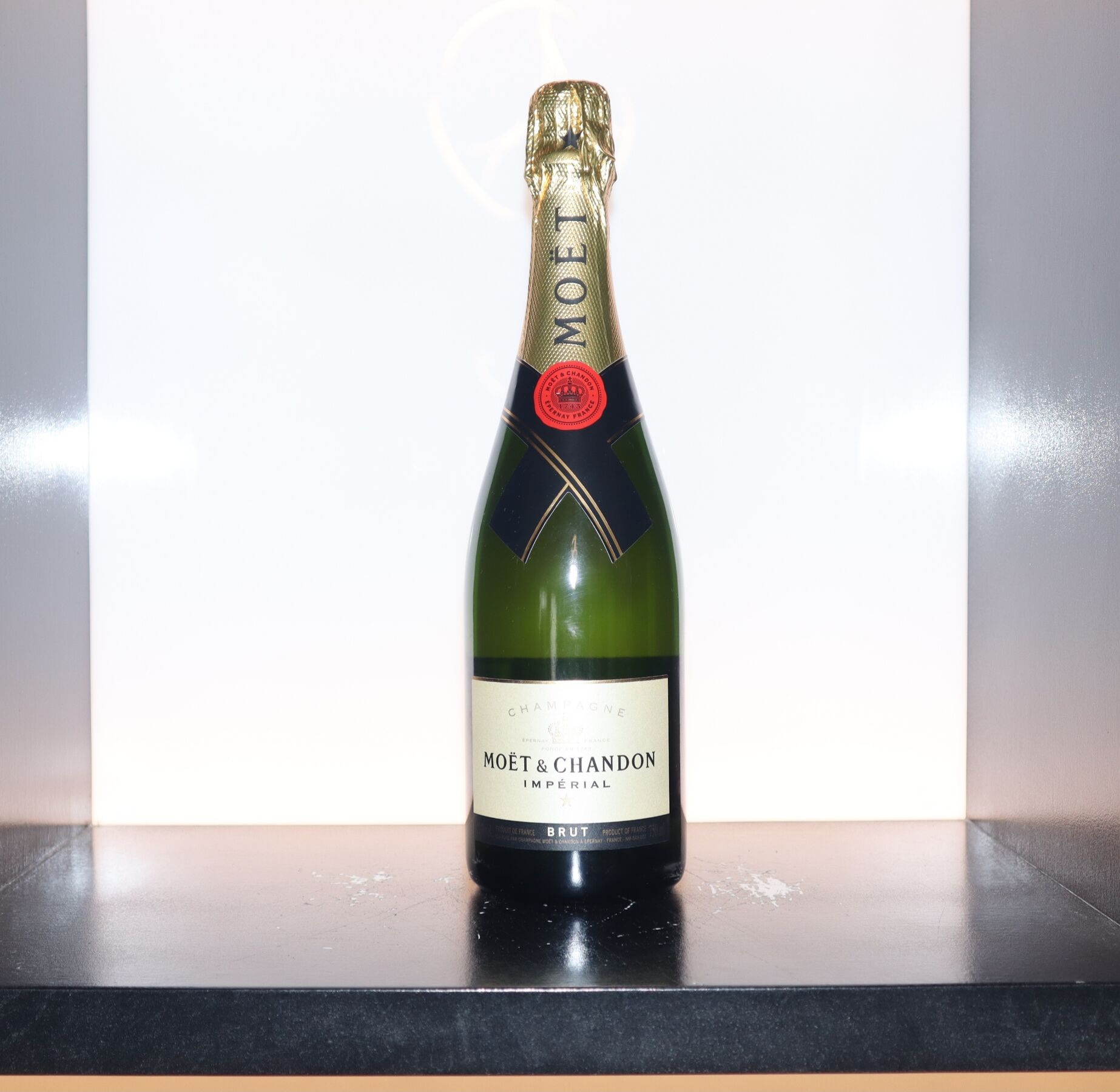 RED WINES / CHAMPAGNES / SPARKLING WINES